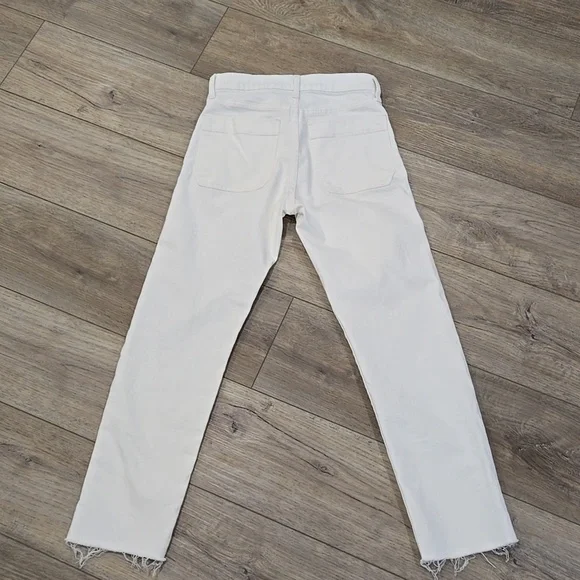 GAP High Waist Cheeky Cream Denim Jeans With Raw Hem - Picture 10 of 12
